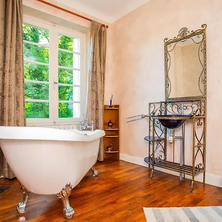 Villa Family - Laroche *