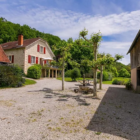 Family - Laroche Martel