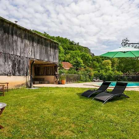 Family - Laroche Villa *